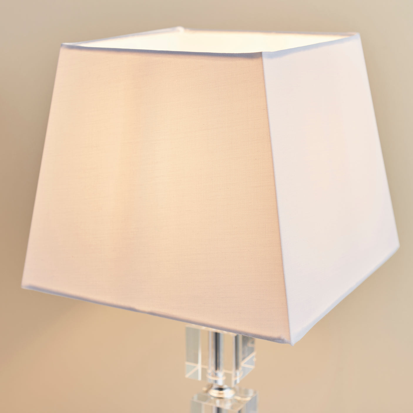 Ashford 1Lt Indoor Table Lamp In Chrome Plate, Clear Acrylic With White Fabric Finish