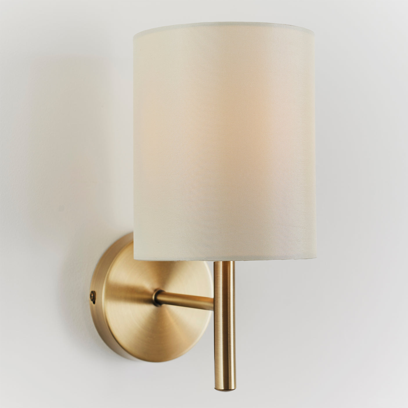 Lacona Vivace 1Lt Indoor Wall Light In Antique Brass Plate & Cream Fabric Finish - Lacona Home 