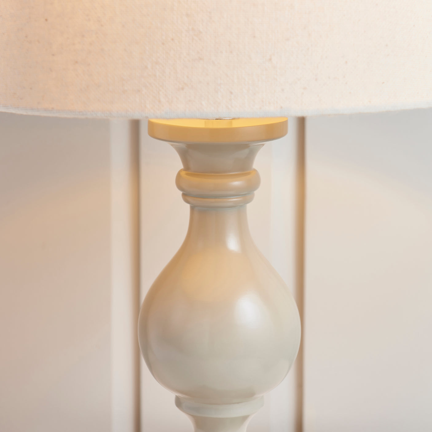 Lacona Meadowbrook 1Lt Indoor Table Lamp In Taupe Painted Wood & Ivory Fabric Finish - Lacona Home 