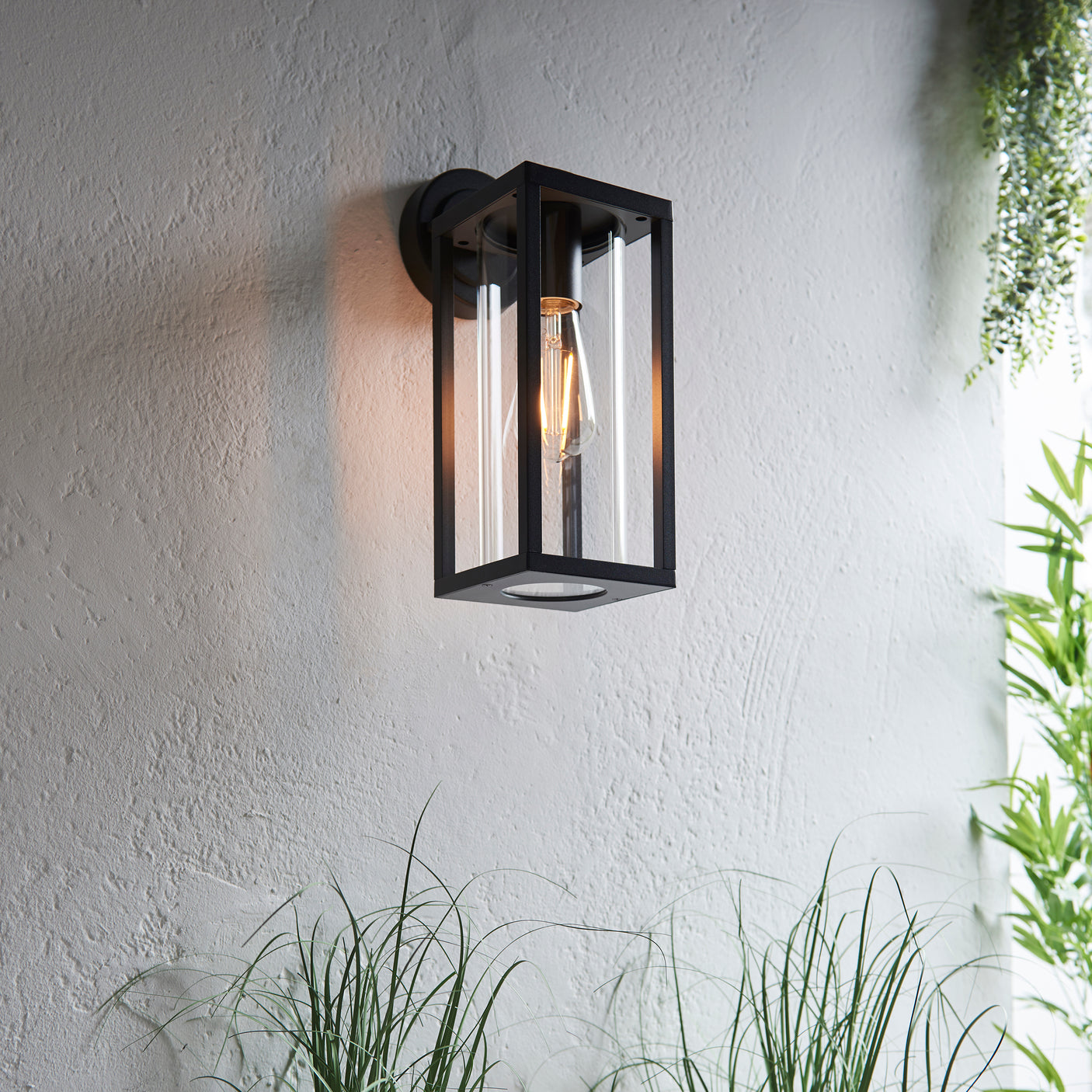 Lacona Havenwood 1Lt Outdoor Wall Light In Textured Black & Clear Glass Finish - Lacona Home 