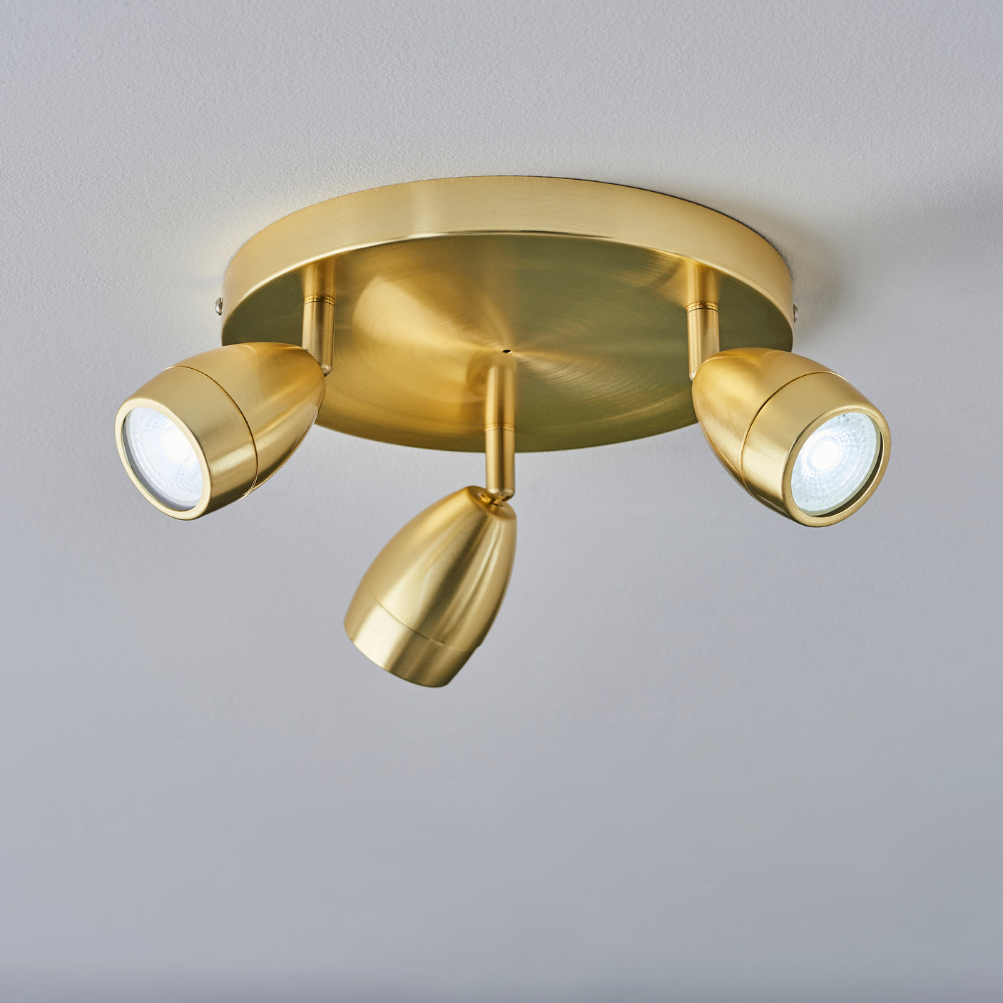 Lacona Harbor 3Lt Bathroom Spot Light In Satin Brass Plate & Clear Glass Finish - Lacona Home 